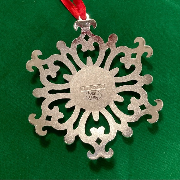 Collectible Lenox Bejeweled Snowflake Silver plated Ornament - Picture 2 of 7